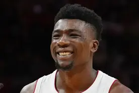 步行者官方：用2031年次轮互换权 从热火交易得到托布图片