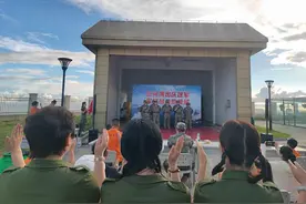 “八一”送演出到军营，平阳“兵哥哥”说很贴心图片