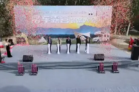 开上房车，去贺兰山下露营！图片