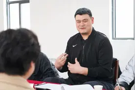 独家｜落地四个月后，姚明再谈“息屏24小时”图片