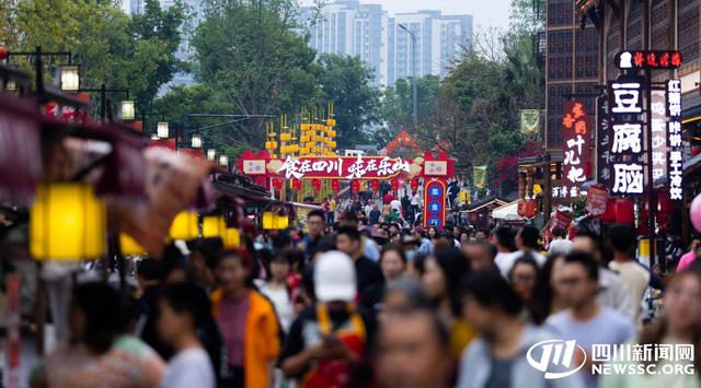 月均超千万游客奔赴 乐山凭啥令人神往｜活力中国调研行