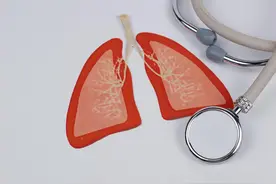 不开刀，照样杀灭癌细胞！新技术助力早期肺癌患者留住健康肺图片