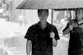 夹缝之间的罪与罚图片