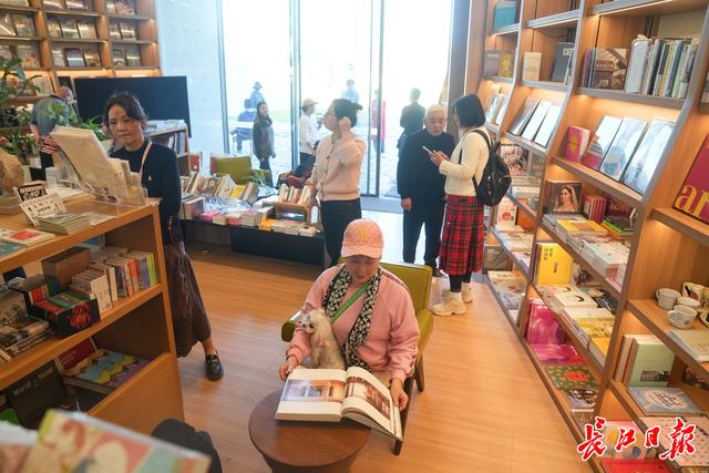 拔萝卜、品美食、打卡艺术民宿…… 武汉车友周末自驾游咸宁