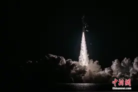 中国成功发射卫星互联网技术试验卫星图片