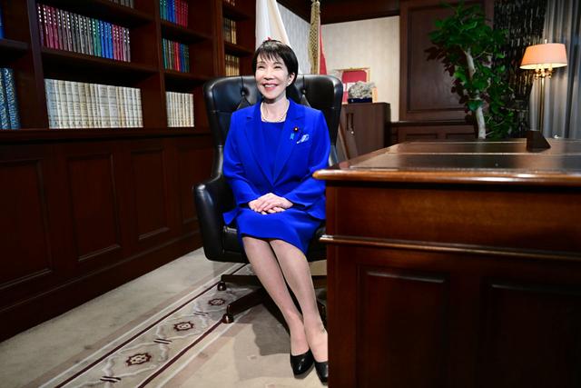 高市早苗将面临执政困境