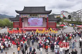 十堰上庸鲜花小镇盛大开园，喜迎八方宾客图片
