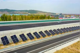 全国首条改扩建零碳高速公路济菏高速将于月底前全线通车图片