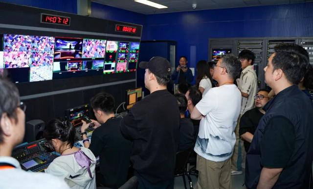 江苏卫视首次全程直播 “苏超” 大小屏联动赋能赛事新精彩