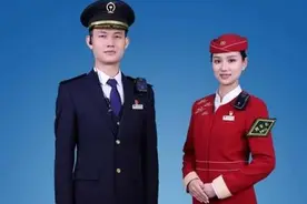 “中国红”配“香槟金” 西港“动姐”制服惊艳亮相图片
