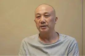 被留置前一个月，还在收受加油卡 黄开旺：穷怕了，金钱能带来安全感图片