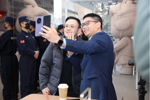 秦风唐韵 潮遇长安 | 外国驻陕领事官员打卡西安 解锁国潮赋能下的文商旅新体验