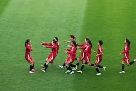 国际中体联足球世界杯：中国队包揽男、女冠军图片