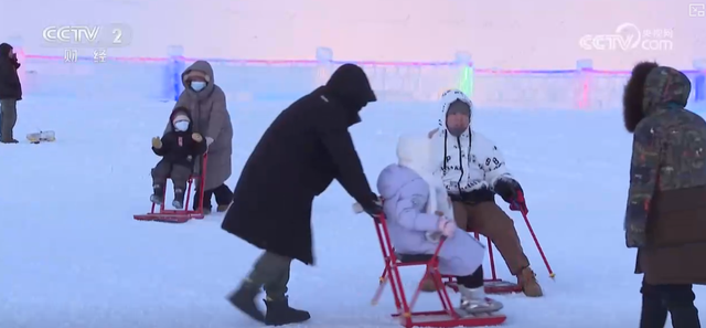 “冰雪+科考”“极寒躺冰” 特色玩法“上新”助力“冷”资源“热力全开”