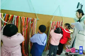 观察·倾听·对话 宜宾江安留耕镇中心幼儿园开展户外自主游戏教研图片