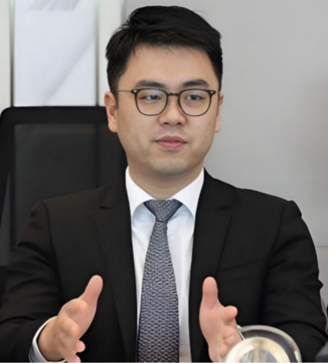 热搜爆了！店员偷牛肉被拍，紫燕百味鸡又“翻”车了