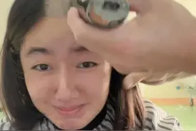 “点读机女孩”视频系MCN机构去年拍摄，同学称高君雨曾做开颅手术 其代言点读机已注销图片