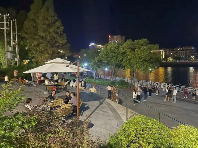 岁岁重阳暖三明！登高赏秋、品茗叙旧，这份适老活动指南请收好