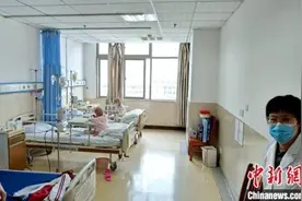 “一供二” TA捐造血干细胞成功救两娃图片