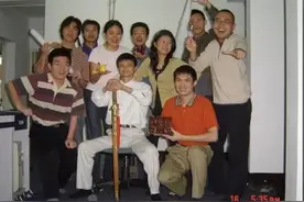消息传来：他离职了！已成亿万富豪！图片