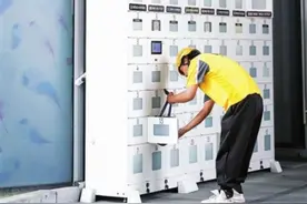 外卖柜向骑手收费，合不合理？图片