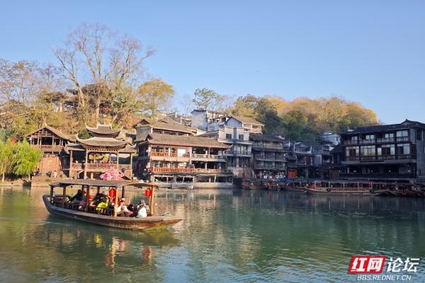 岁暖时刻丨沱江畔秋末初冬的缱绻时光