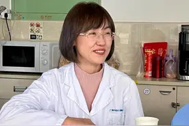 孩子怕在学校上厕所而不喝水？儿童肾内科专家：伤肾，要改图片