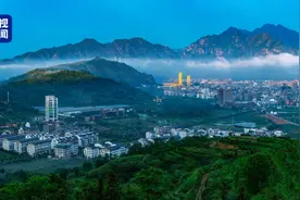 高质量发展调研行丨“穷山沟”到“金窝窝” 一条滑梯“溜”出下山头村的共富路图片