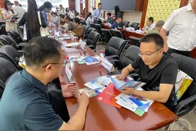 达成合作意向270余项！重庆50所高校与52家专精特新小巨人企业对接人才供需图片