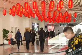 福州机场：共绘春运温情画卷图片
