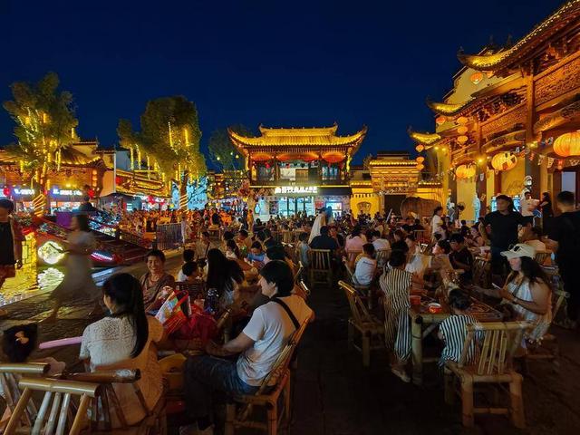 云梦祥云湾夜未央 楚文化遇见现代夜经济