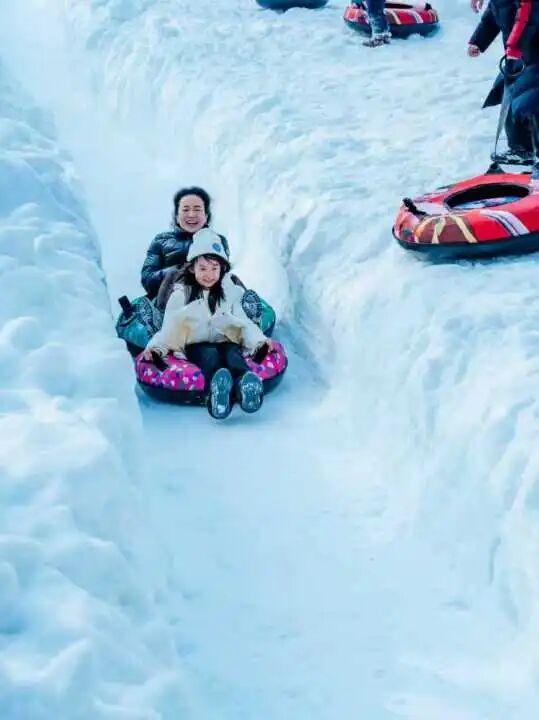 踏破风沙赴神都，白云山赠“终身旅游卡”！让天山来客常回“家”看看