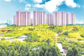 古城绿意浓 满眼皆风景图片