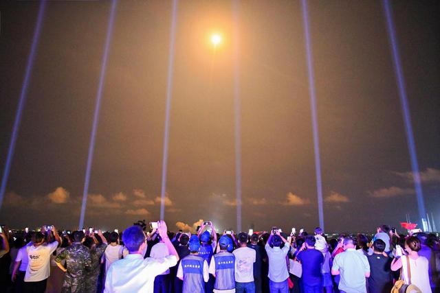 潮声丨追火箭逛太空，科技给文旅“加把火”