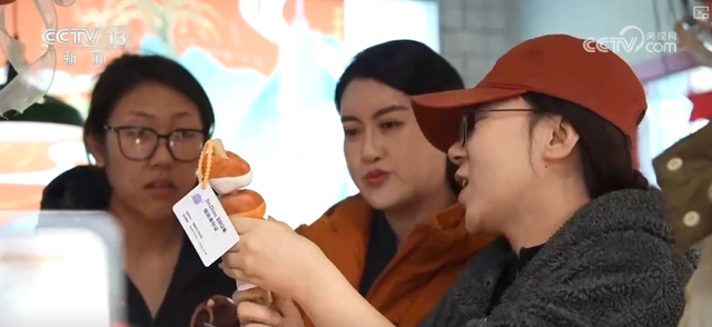 “早市+夜市+景点”延长“链式体验” “早晚互动”为城市经济注入新鲜活力