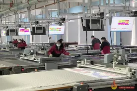 开足马力谋发展 铆足干劲拼经济图片