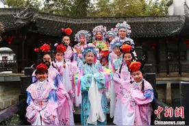安徽绩溪：儿童沉浸式体验徽剧 感受徽风皖韵图片