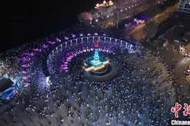 黑龙江三天迎客超800万人次 “尔滨”依旧人气旺图片