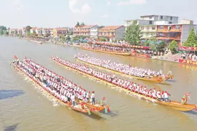 龙船飞渡 竞风流图片