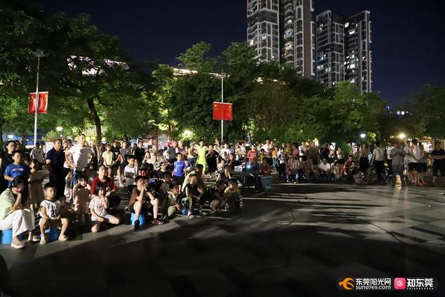 石排潮玩两天引客近十万！东莞各镇街国庆消费热力全开