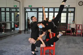 高温天看奥运，谷好好给年轻演员上了一堂课图片
