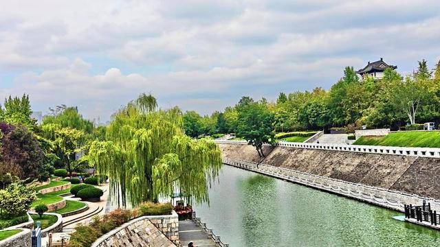 雨后放晴 古城如画