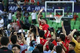 公布了！中国女篮主教练，是他→图片