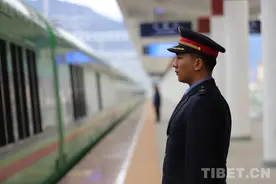 拉萨火车站为冬游西藏注入“铁”力量图片