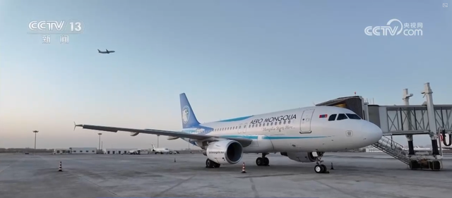 各地非遗民俗“串珠成链”点亮佳节 “到中国过春节”成为新潮流新风尚