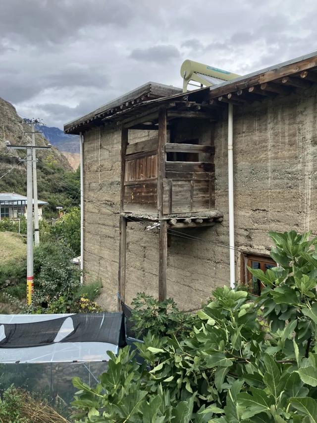 法国女士隐居云南深山15年：厌倦打工，想在中国好好生活