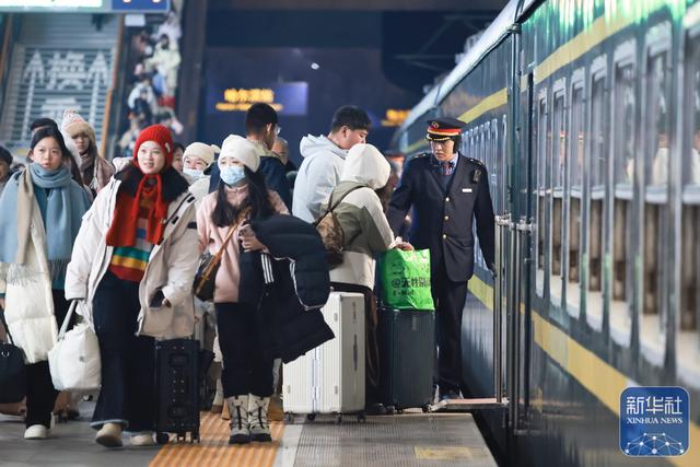 乘“雪国列车”开启漠河“找北”之旅