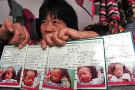 中国首例5胞胎长大了，父亲劳累过世，母亲后悔生娃，5个孩子现状令人唏嘘……图片