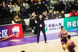投篮手感冰凉 北控主场不敌新疆图片