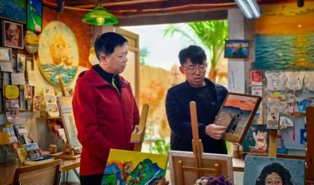 绝了！一汪清水引鱼回，美到出圈还能赚钱丨只此青绿 江山答卷